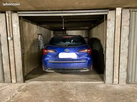 box parking saint mande