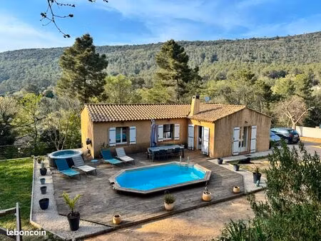 maison 4 chambres 105m² + potentiel d’agrandissement – 1500 m² de terrain – piscine – au c