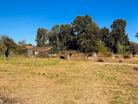 beau terrain plat constructible 1870m2 88150 igney