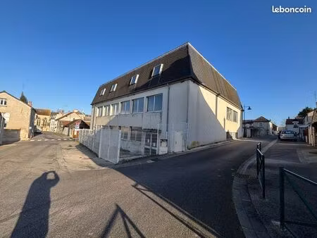 immeuble à vendre-centre ville de nogent-l’artaud