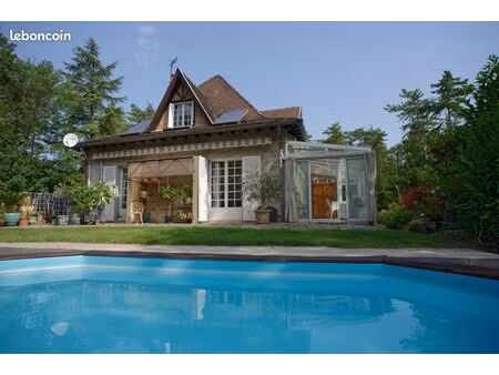 maison de pierre au calme en vente directe