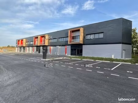 local d'activité 371 m²