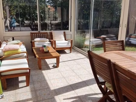 grande maison individuelle 5 chambres  récente  plain-pied  calme  proche toutes commodité