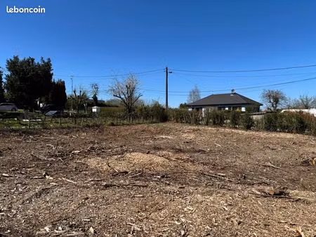 terrain à bâtir de 929 m2 sur chantraine