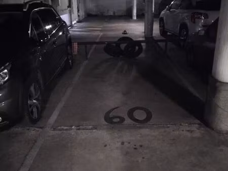 location place de parking sous terrain sécurisé