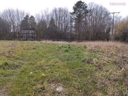 terrain 1 626 m² reux