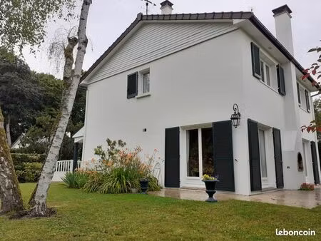 au coeur d'un ravissant petit lotissement résidentiel