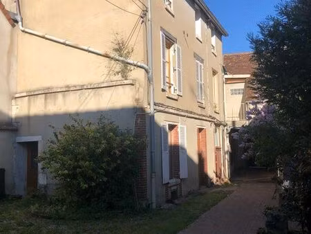 t1 bis centre historique d’auxerre