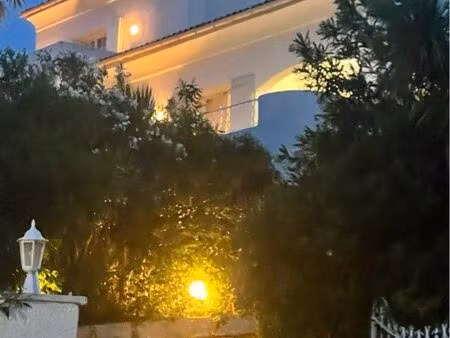 rez de chaussée de villa à borgo