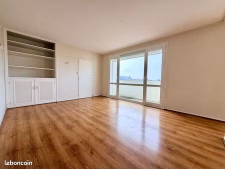 appartement 5 pièces 77 m²