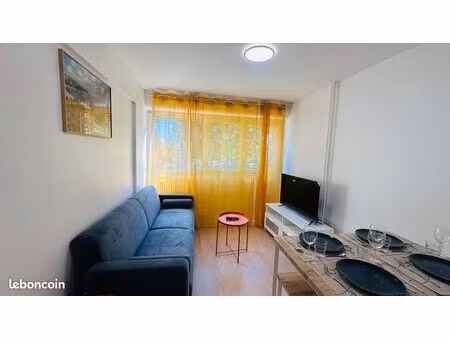 ◊ à louer – appartement rénové et meublé à palaiseau