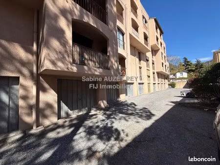 garage/box 32 m² digne les bains