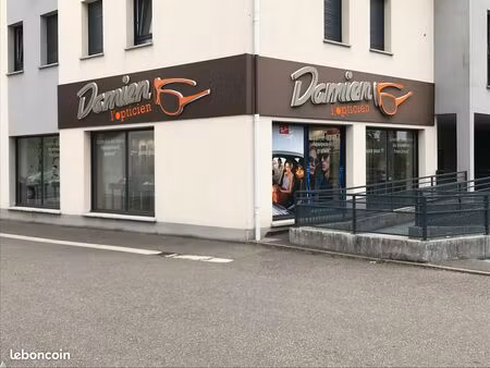 local commercial médical