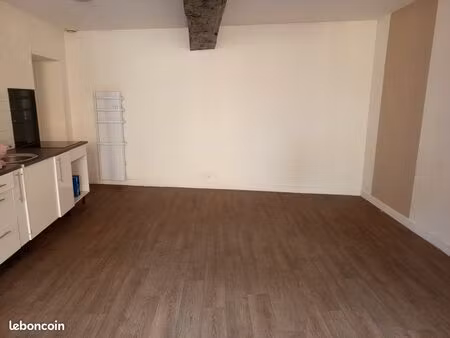 studio 30m2 coeur de joigny