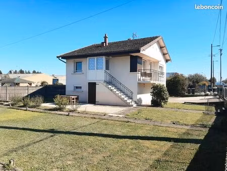 maison individuelle avec grand jardin