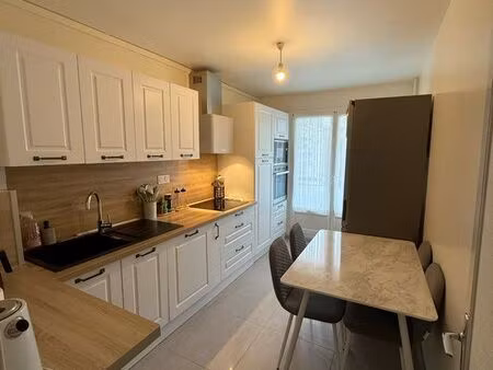 appartement 3 pièces 77m2