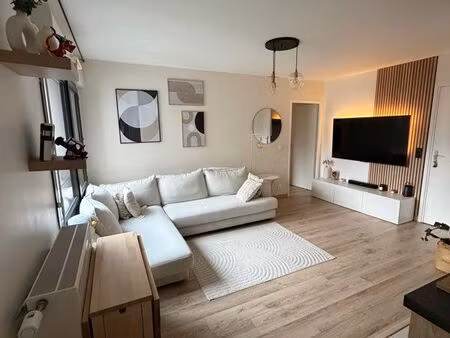 t3 meublé 60m² avec balcon  parking et vue dégagée – quartier camille claudel à palaiseau