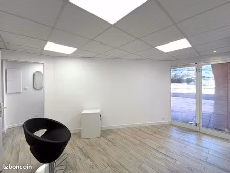 bureaux 15 m² frejus
