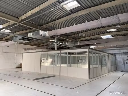 local bureaux 1 180 m²