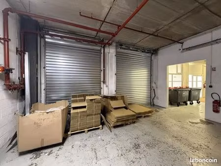 entrepôt 490 m² villejust