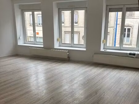 f4 duplex 90 m² – centre-ville – spacieux et lumineux
