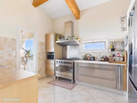 appartement 4 pièces 164 m²