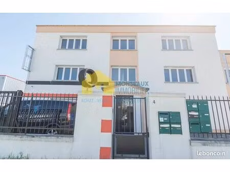 bureaux 23 m² sainte genevieve des bois