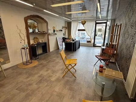 local commercial 60m2