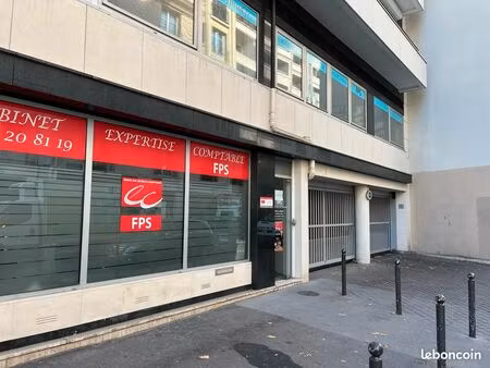 local commercial 230 m² paris