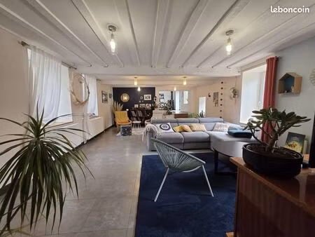 propriété 7 pièces 213 m²