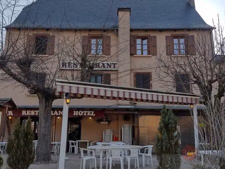 hotel  restaurant 796 m² conques-en-rouergue