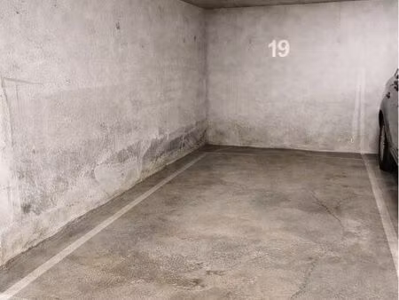 place de parking hyper centre