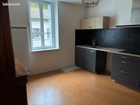 appartement 70m2 bourg de corrèze 19800