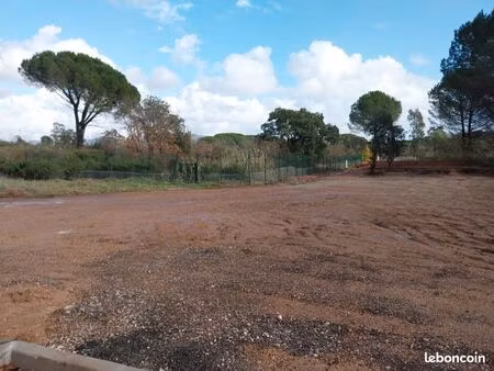 terrain 620 m² puget sur argens