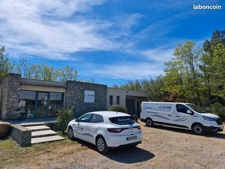 bâtiment commercial avec bureaux contemporains – zone artisanale lézignan‑corbières