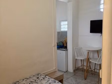 studio meublé  550 toutes charges comprise