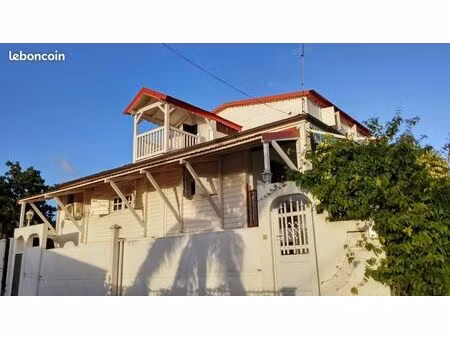 600 t2 charges comprises (eau + électricité)