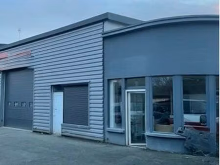 local commercial 200 m2