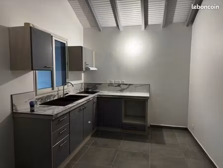 haut de maison f4 à louer