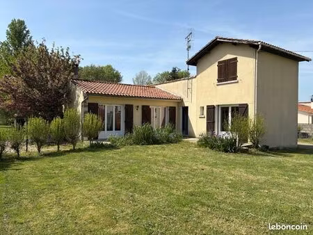 maison 110m2 -4 chambres doubles garages