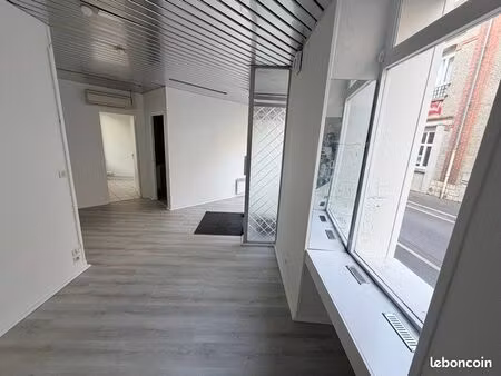superbe local commercial 65m2 rénové
