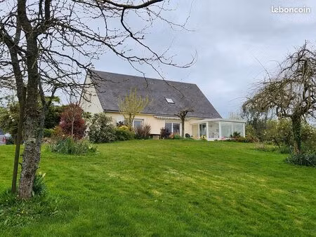 maison 144 m2  grand sous-sol  vue exceptionnelle  proche a84