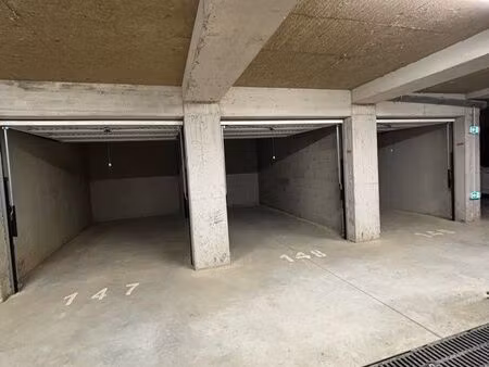 garage fermé et sécurisé résidence miramare secteur macchione