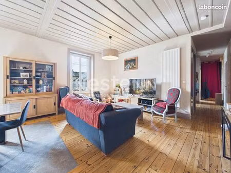 immeuble 8 pièces 220 m²