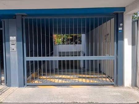 location parking rue des mares