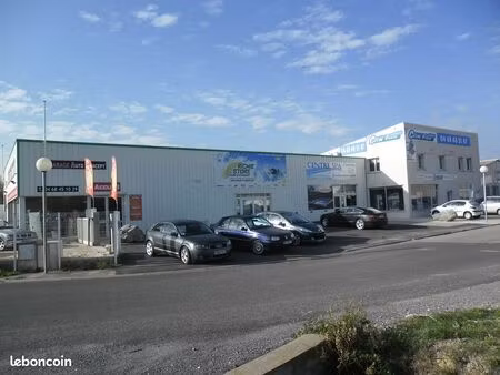 location local commercial 150m²