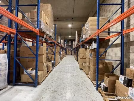 local bureaux 763 m²