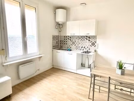 appartement t2 meublé 40 m² – proche château de sedan – climatisation