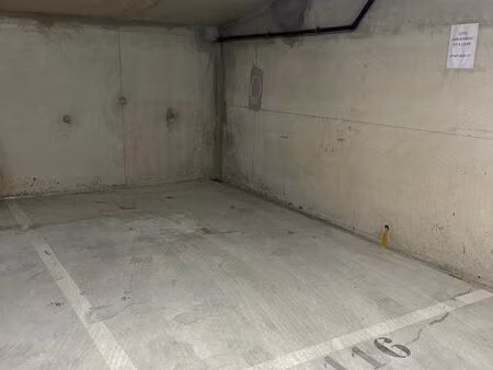 emplacement parking à louer