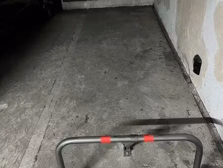 place de parking moto à louer - proche stade de france  saint-denis (93210)